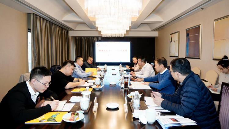 2020129152433126 新疆尊龙集团官网集团总经理王宏江来访互换