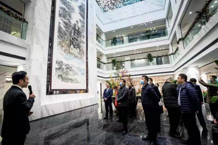 202114142994340 尊龙集团官网集团与乐山市当局召开工作座谈会