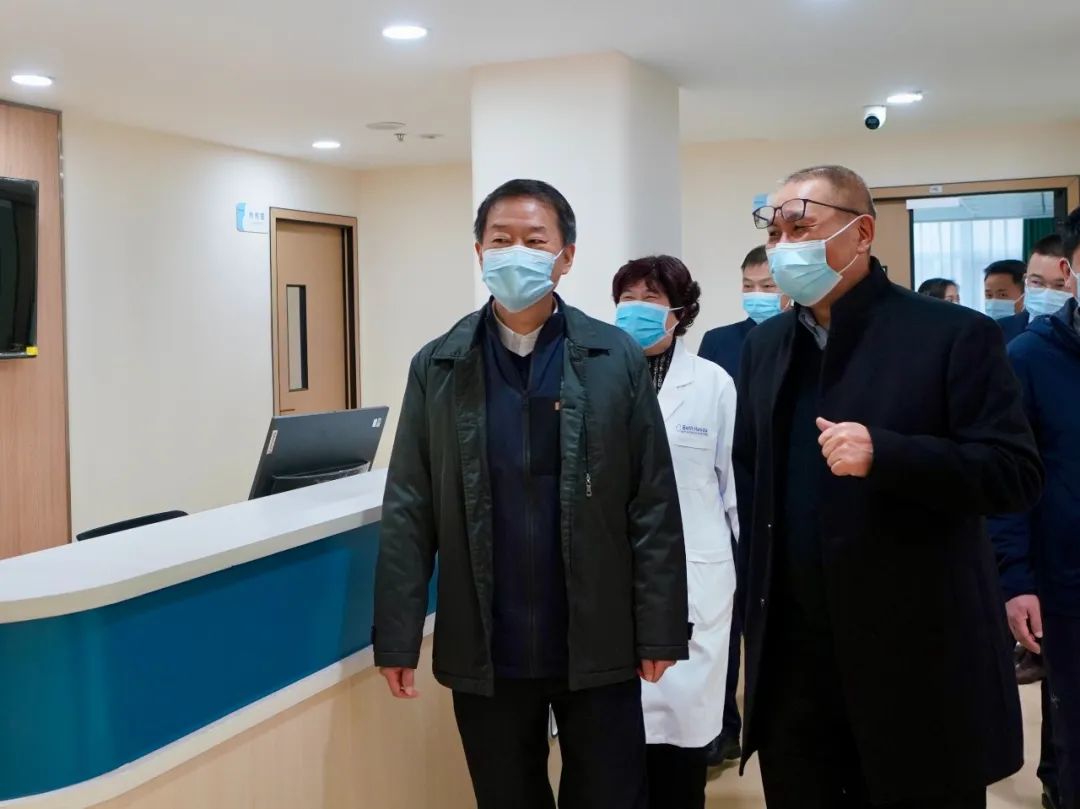 19a23e18-cda9-4cbe-9838-b60e2f9206d7 四川省尊龙集团官网集团党委书记、董事长任丁率队赴锦弘集团调研