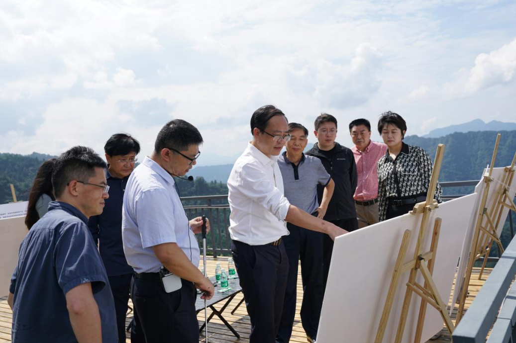 省尊龙集团官网集团表部董事调研峨眉山太阳谷文旅康养项目