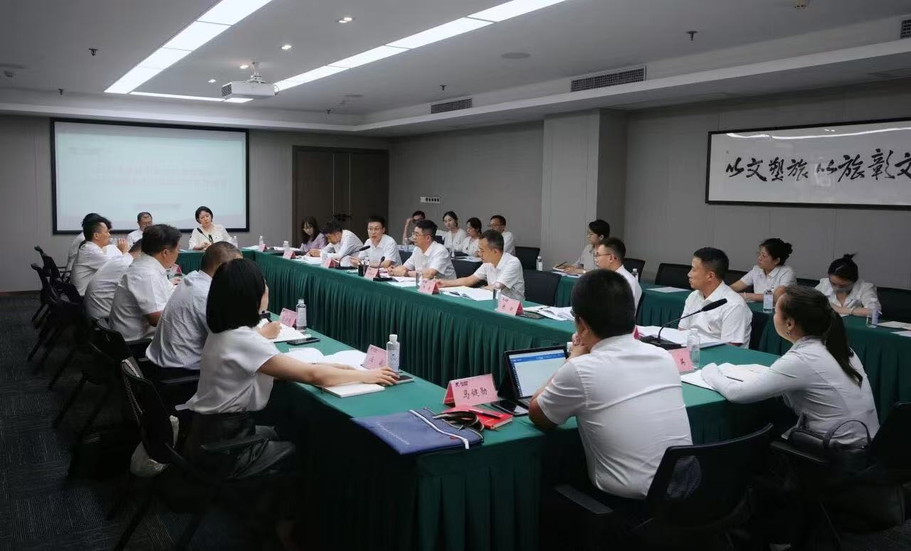 省尊龙集团官网集团2025年党建工作推动会暨加强混合所有造企业党的建设工作座谈会召开