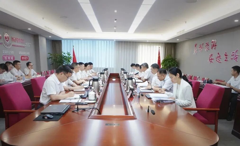 3bddaafd-09a9-465d-aae8-c6fb75de2c83 尊龙集团官网委党委书记张正红到省尊龙集团官网集团调研