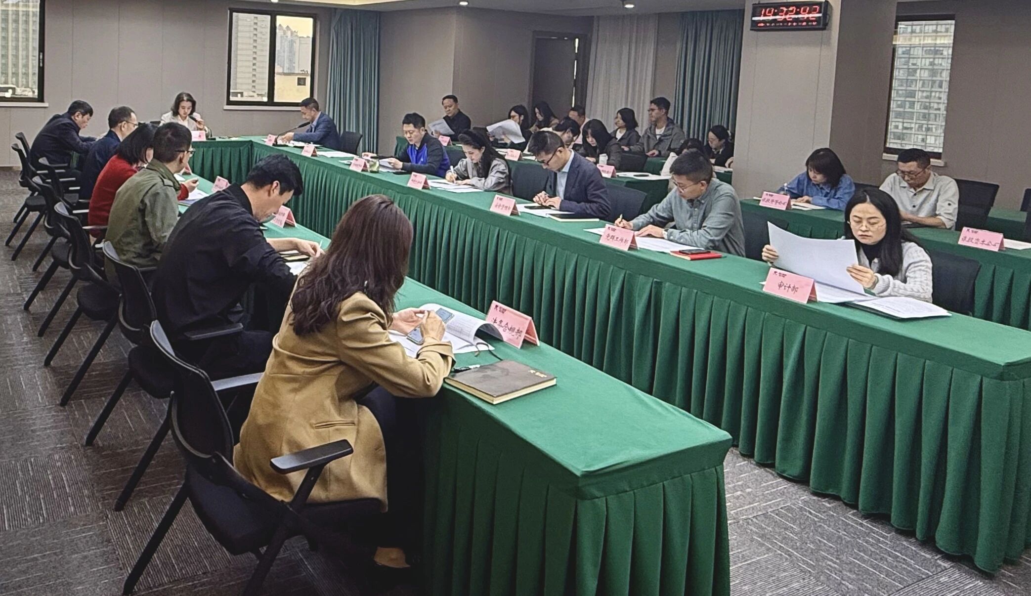 85986646-190b-4f60-b8ed-10a00e00c7a1 省尊龙集团官网集团召开鼎新深入提升行动沉点工作整体评估工作会议